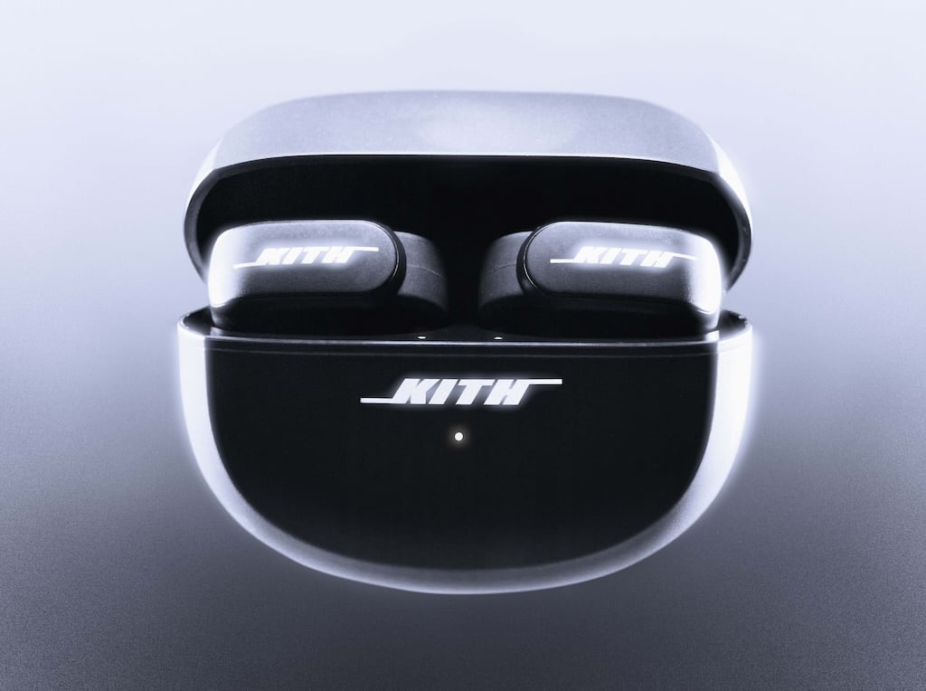 Kith for Bose Ultra Open Earbuds mit Ladecase