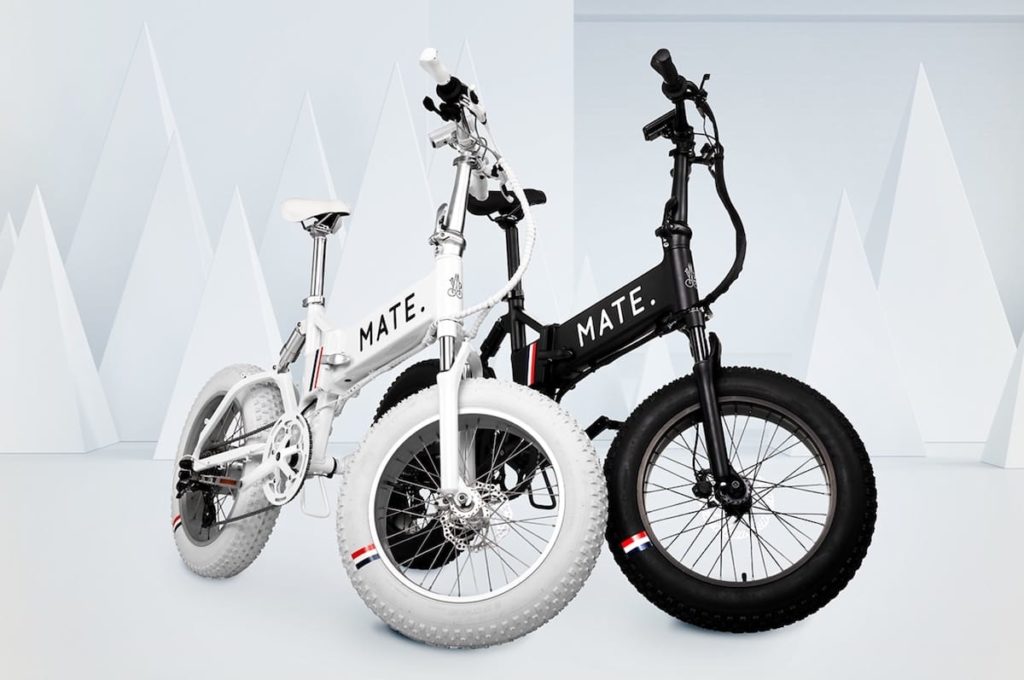 E-Bike MATE x Moncler Genius 2020 in Weiß und Schwarz