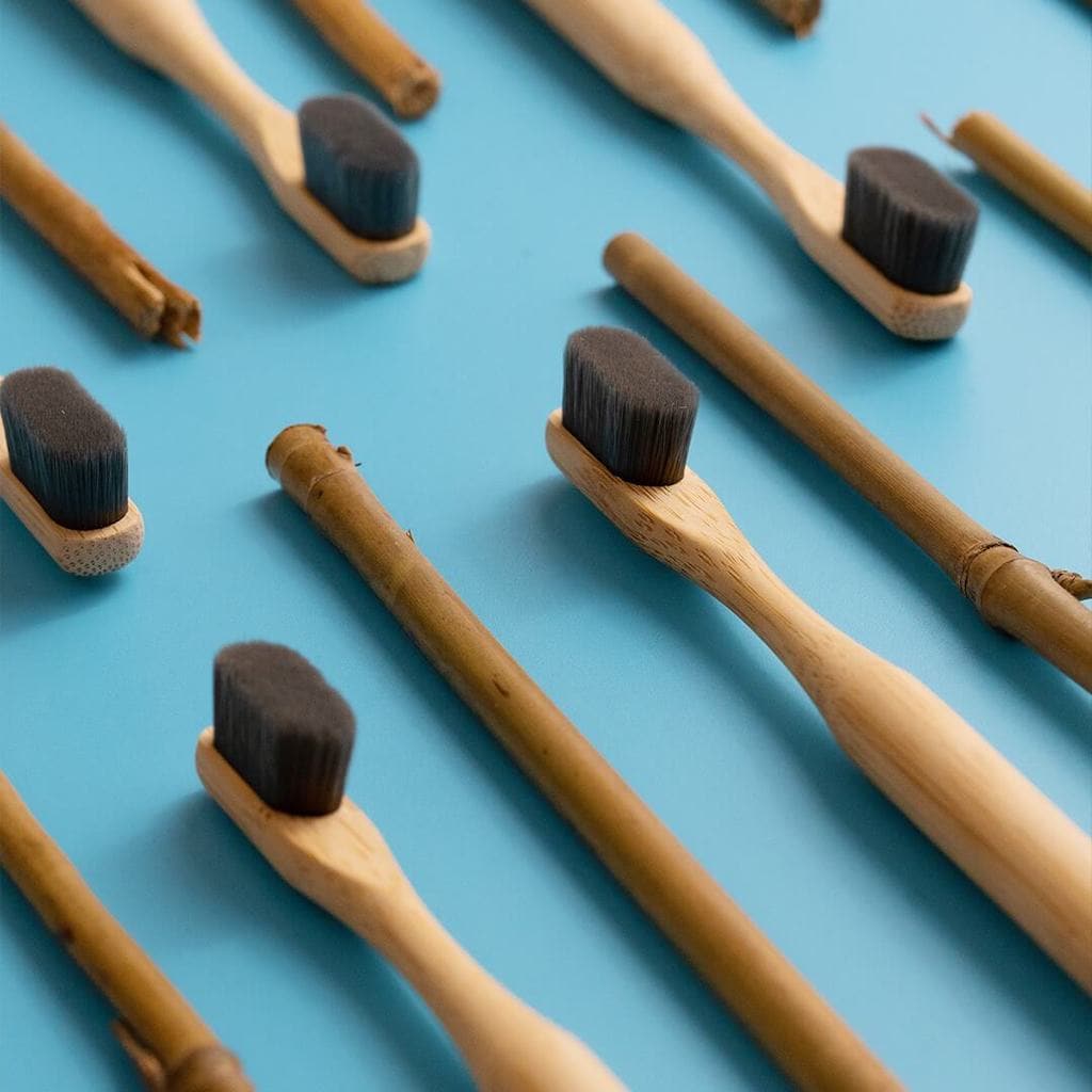 nano Zahnbürste aus Bambus