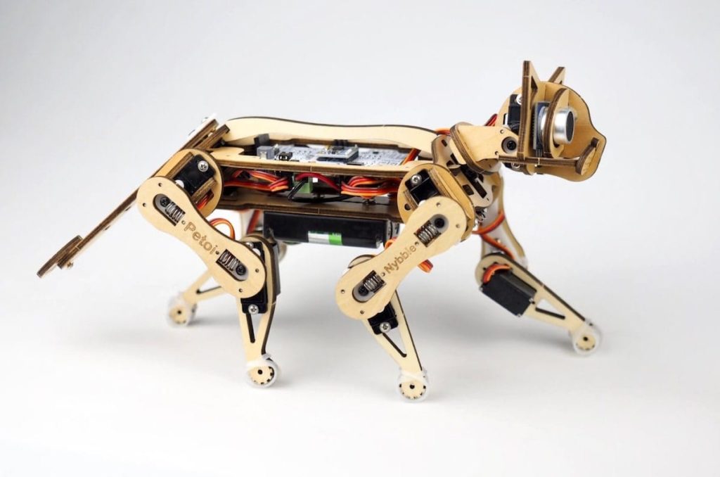 Nybble Roboter von Petoi