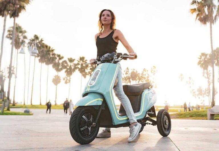 XOTO Scooter: selbst stabilisierender E-Roller