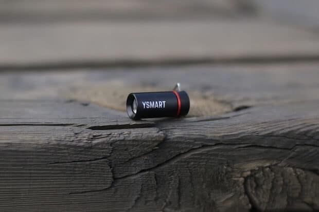 YSMART ist die weltweit kleinste LED-Taschenlampe